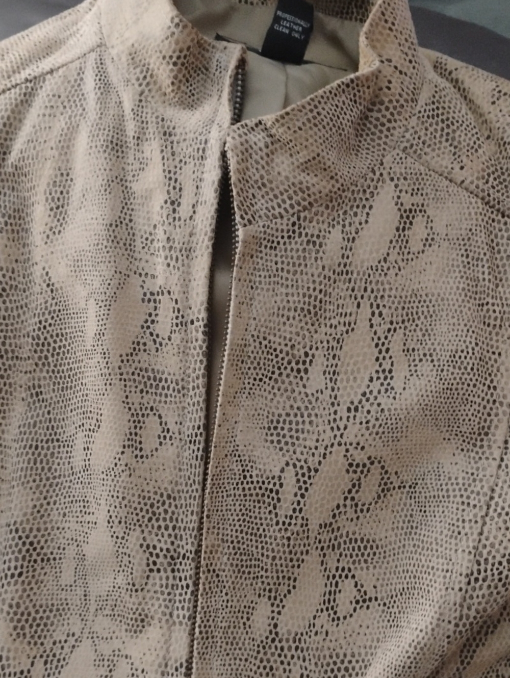 Alfani Cream Cropped Blazer